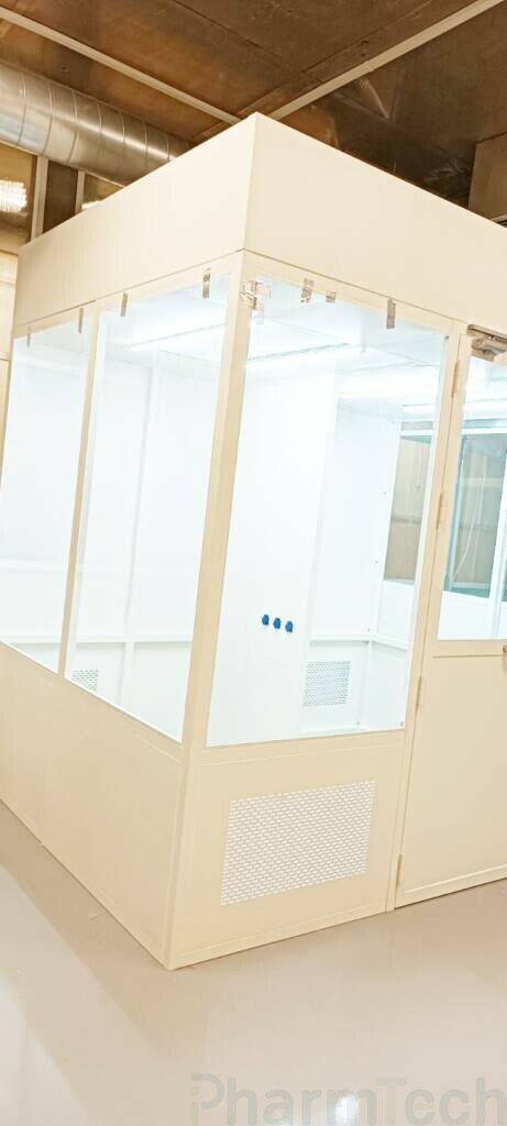 Окончание монтажа локальной чистой зоны ИСО 7 Окончены монтажные работы по созданию локальной чистой зоны ИСО 7 для микроэлектроники. Производство и монтаж 35 рабочих д...