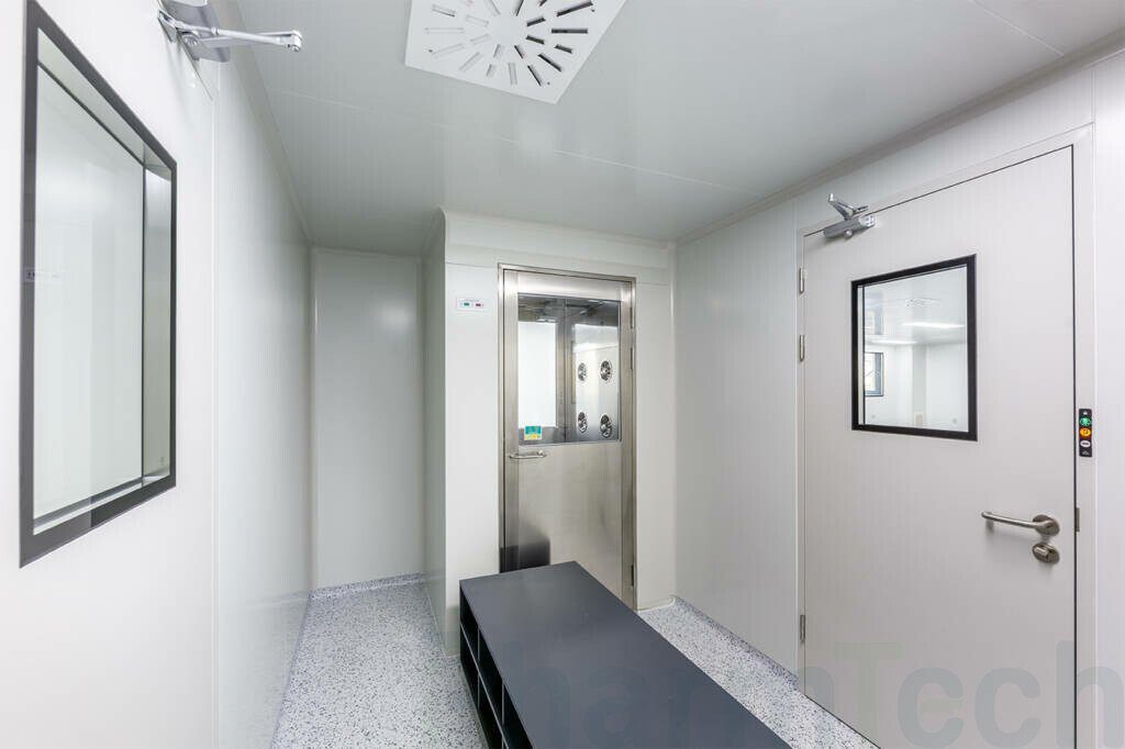 Окончены монтажные работы по созданию чистой комнаты ИСО 7 в г. Москва. Производство и монтаж 50 рабочих дней.