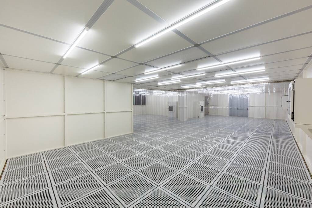 Проектирование чистых помещений для фармацевтического производства: анализ технологического процесса, классы чистоты GMP A...